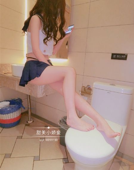 《年轻女教师2》电影