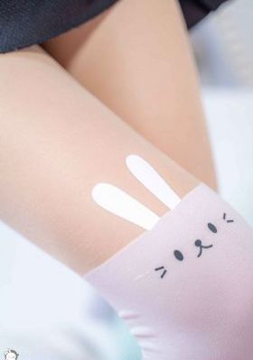 富婆找两个黑人3p在线视频