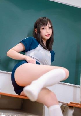 变成黑皮辣妹后和朋友做了