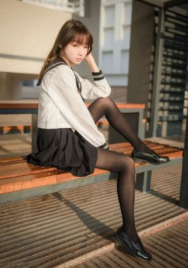 多人舌头伺候她h