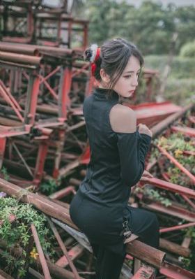 礼仪培训师