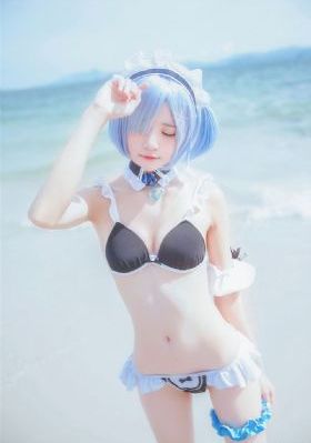 《年轻的阿姨》